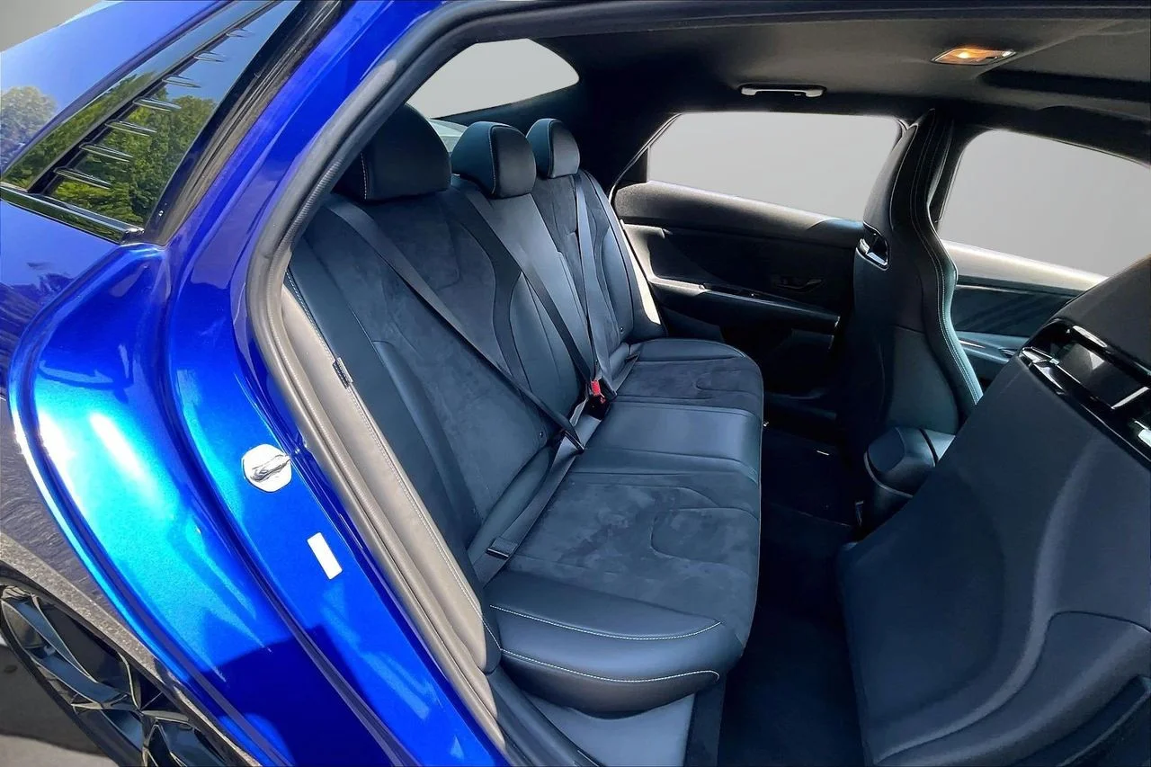 Used 2025 Blue Hyundai Base image 23