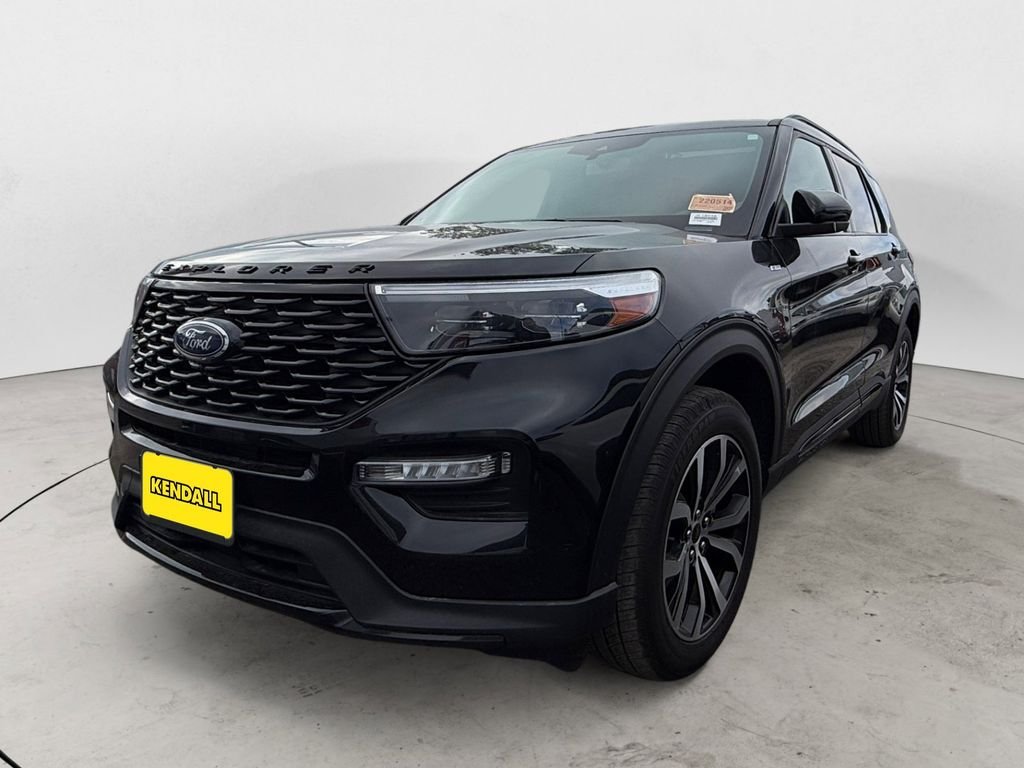 2023 Ford Explorer ST Line 4WD's photo