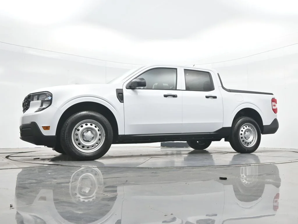 New 2026 White Ford XL image 32