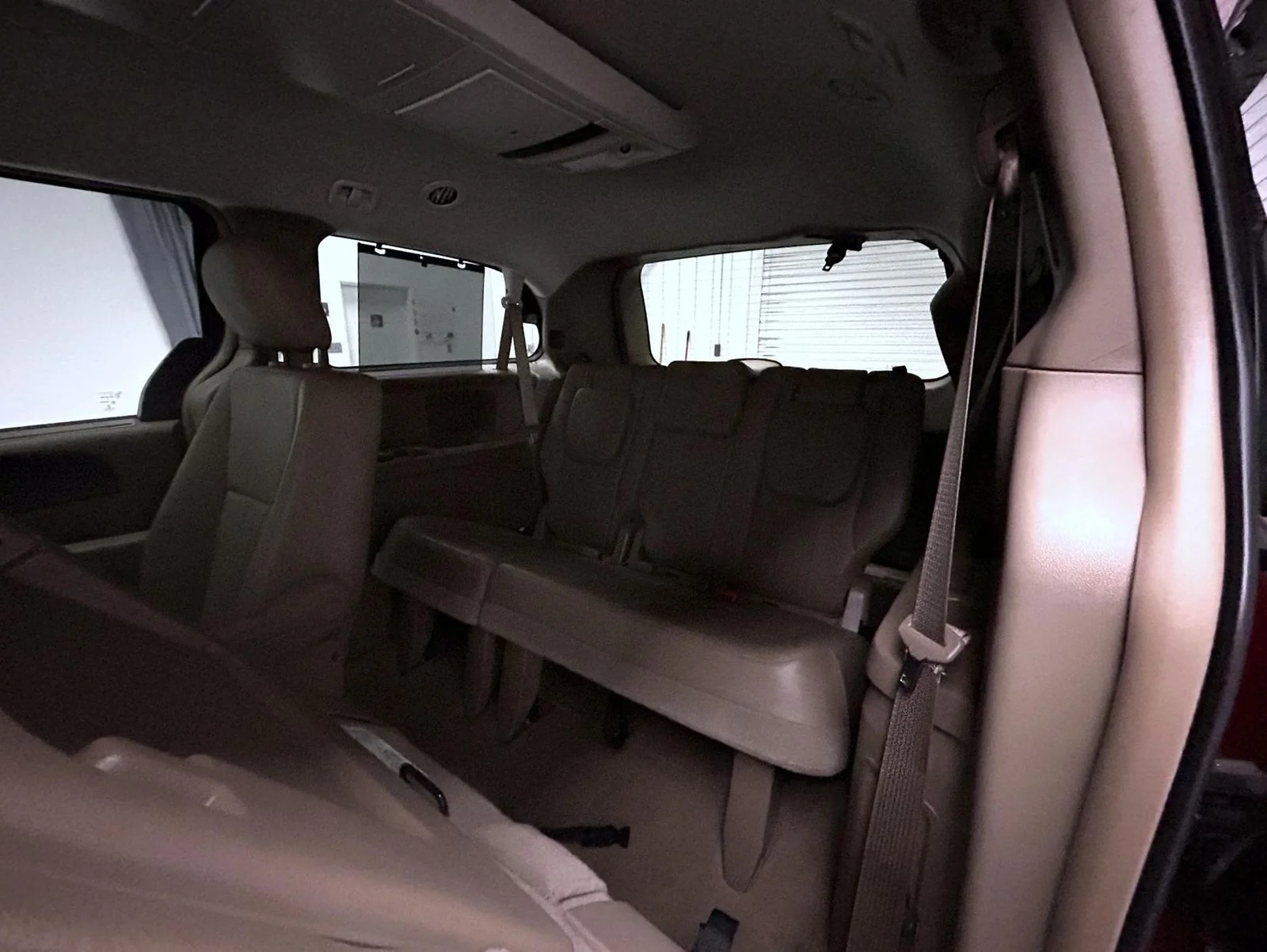 Used 2015 Red Chrysler Touring-L image 18