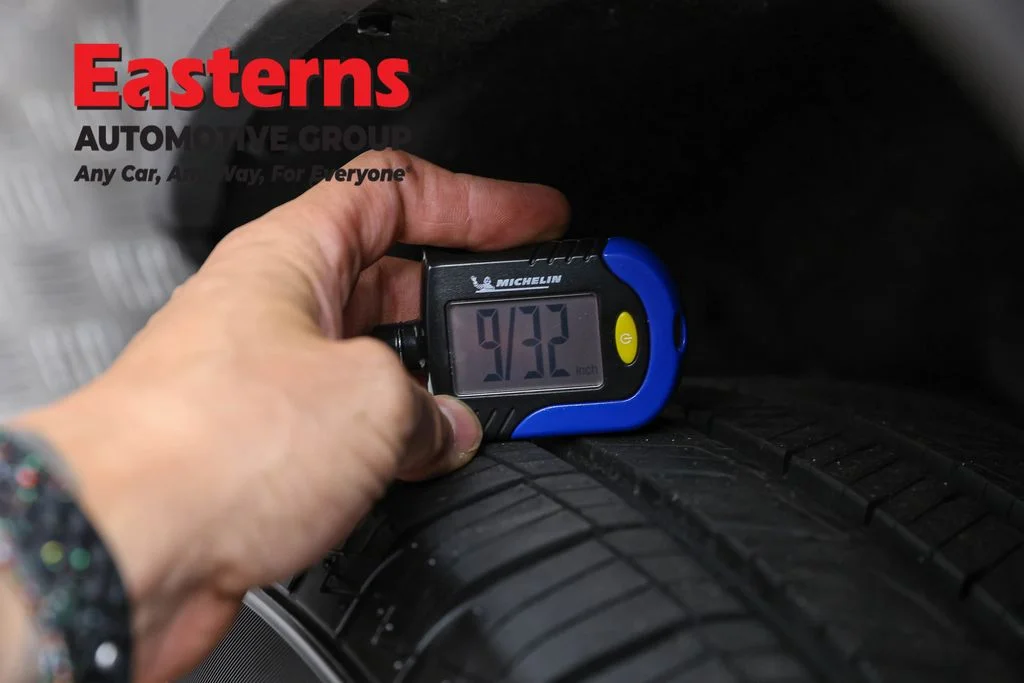 Used 2022 Silver Jeep 4xe image 32