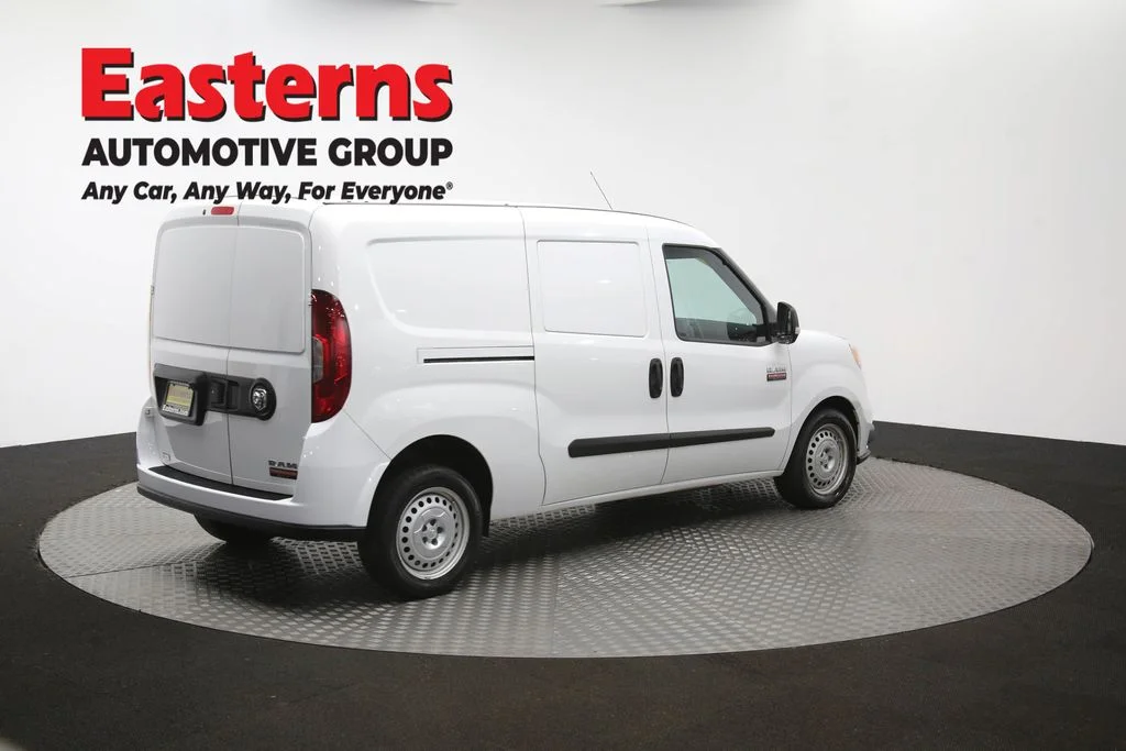 Used 2022 White Ram Base image 39