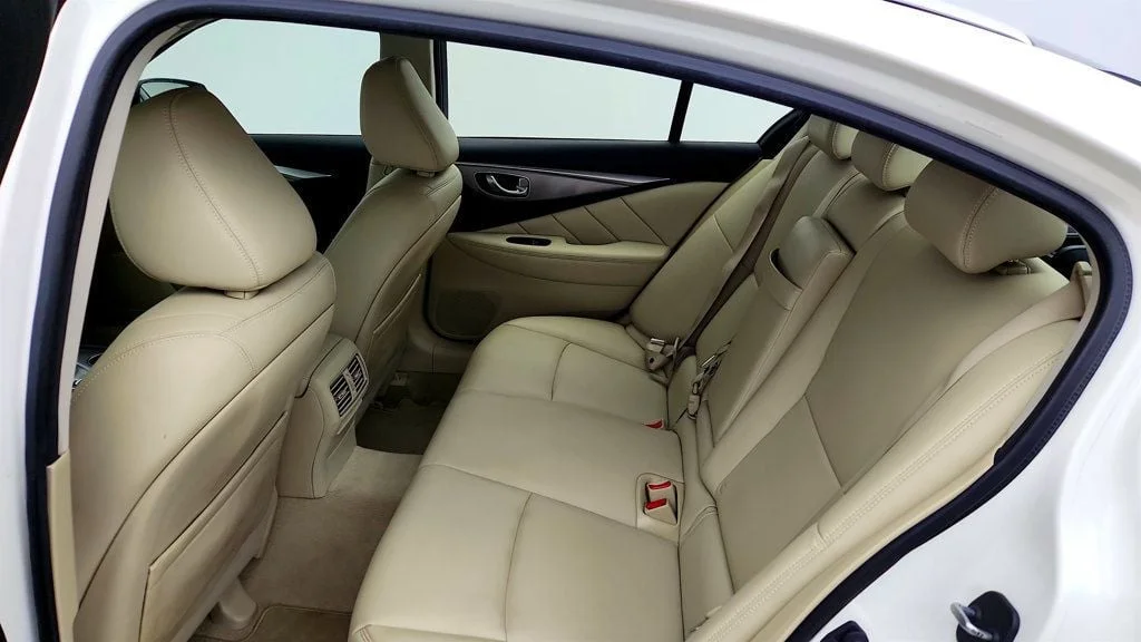 Used 2016 Majestic White INFINITI 4dr Sedan 2.0t Premium AWD w/ Premium Plus Pkg image 21