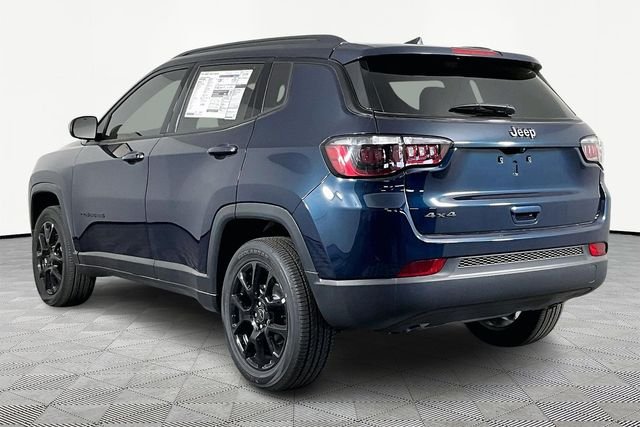 New 2026 Fathom Blue Pearl Coat Jeep Latitude image 4
