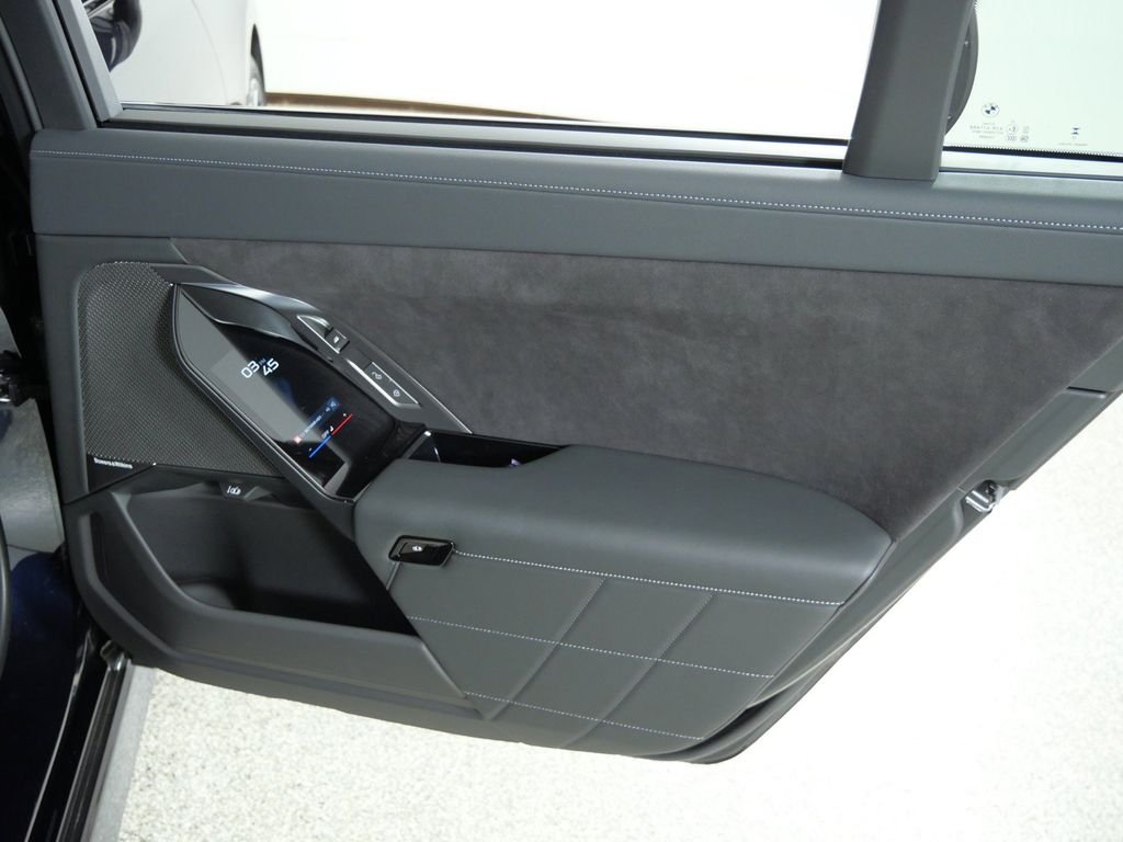 New 2027 Carbon Black Metallic BMW  image 25