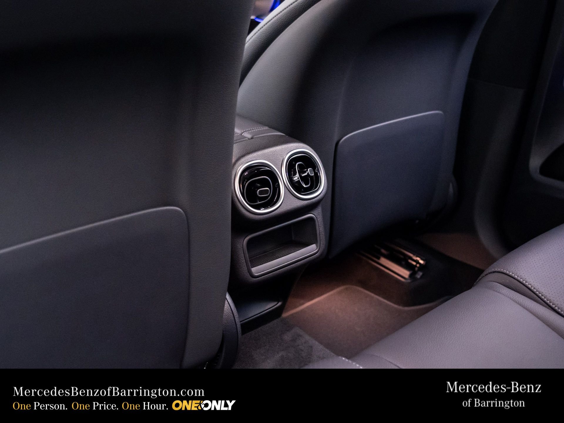 New 2026 Black Mercedes-Benz GLC 300 image 18