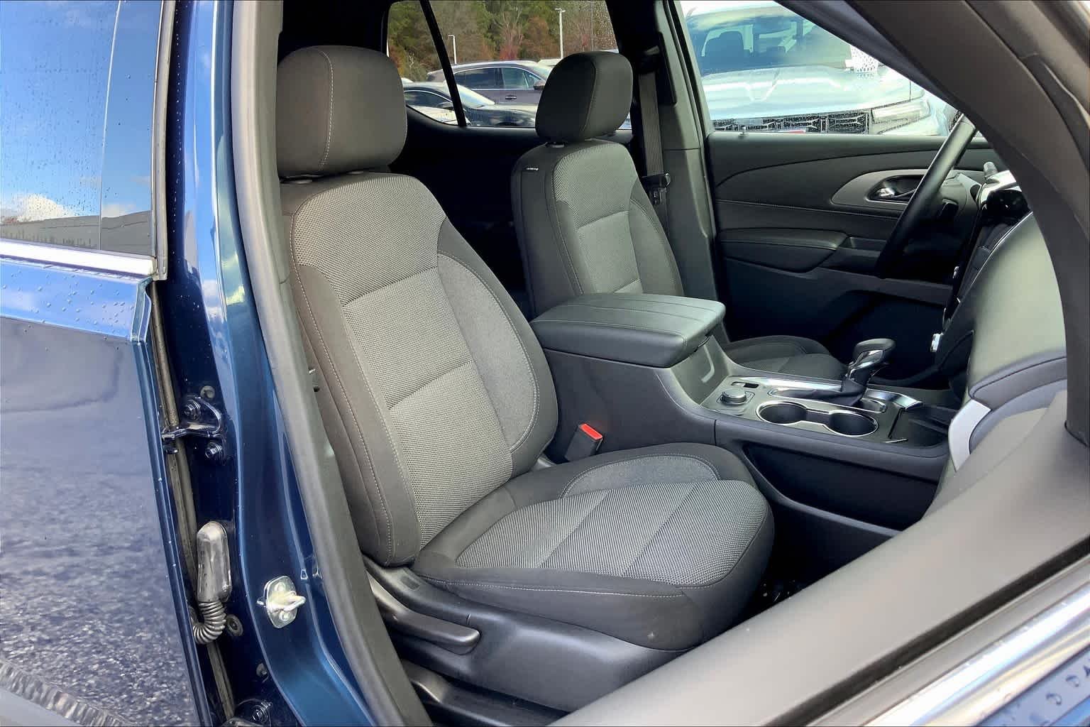 Used 2023 Northsky Blue Metallic Chevrolet LT Cloth image 9
