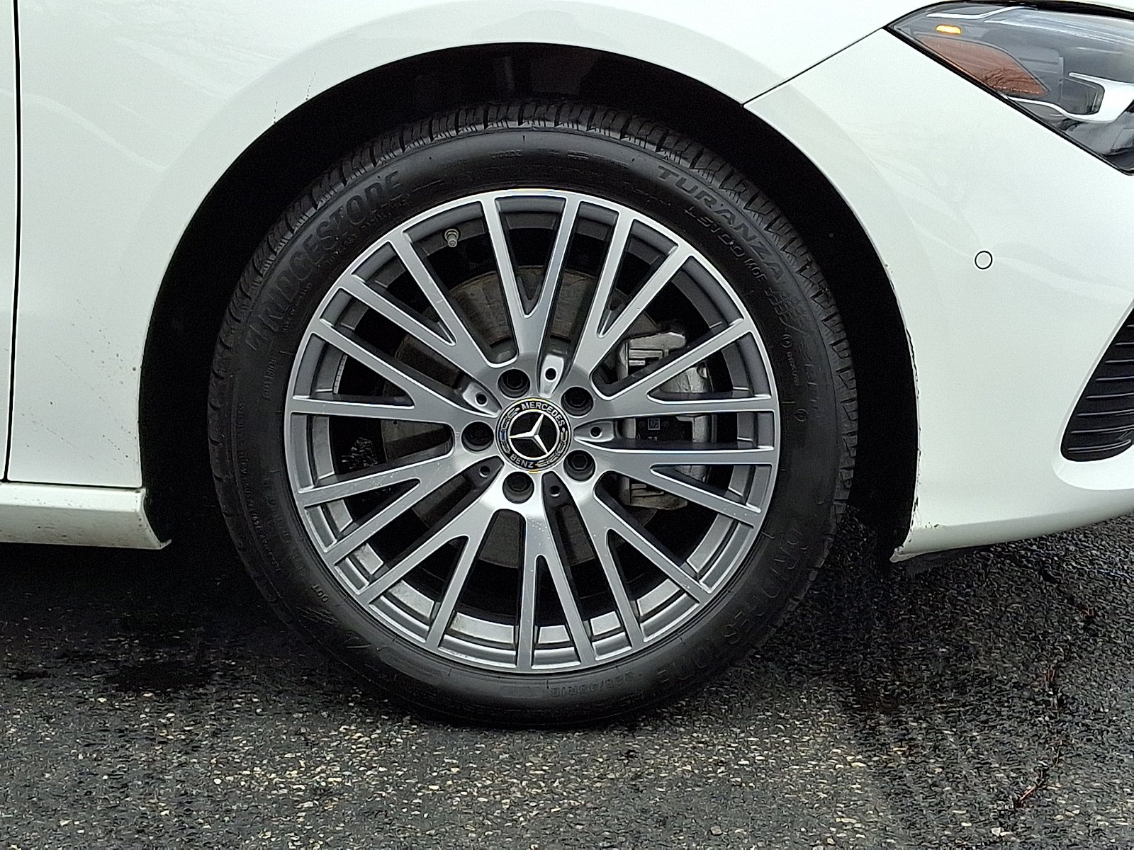 Certified Used 2025 Polar White - 149 Mercedes-Benz 4MATIC® image 8
