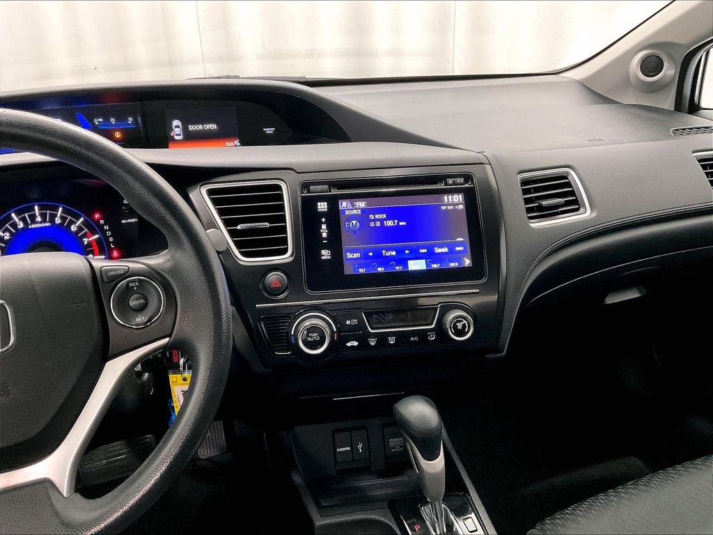 Used 2015 Black Honda SE image 18