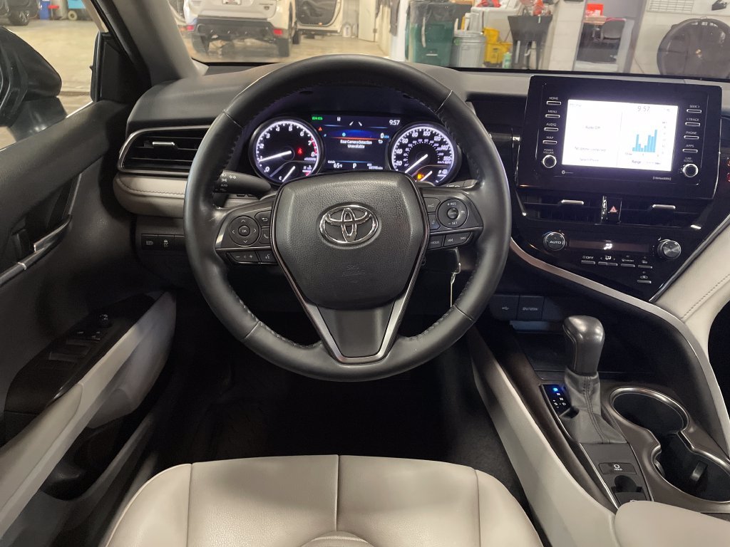 Used 2021  Toyota SE image 20