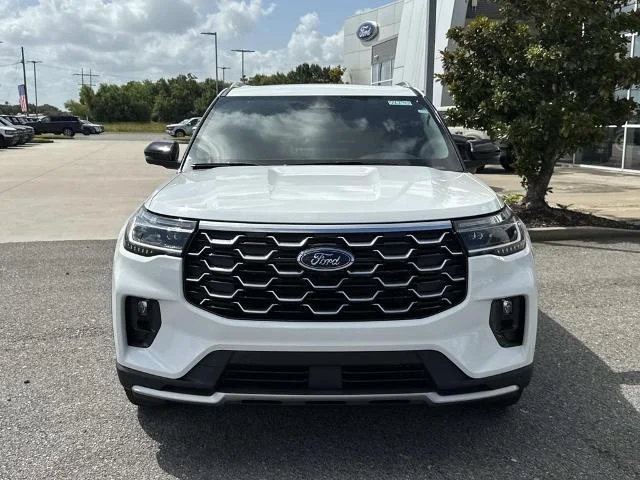 New 2026 Star White Metallic Tri-Coat Ford Platinum™ image 14