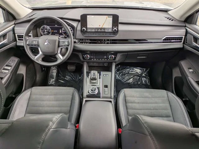 2023 Mitsubishi Outlander Plug-In Hybrid SE - Photo 17