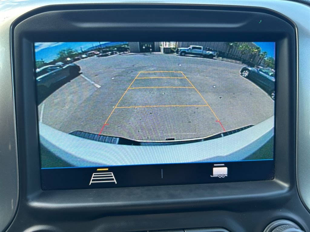 Used 2022 White Chevrolet LT image 26