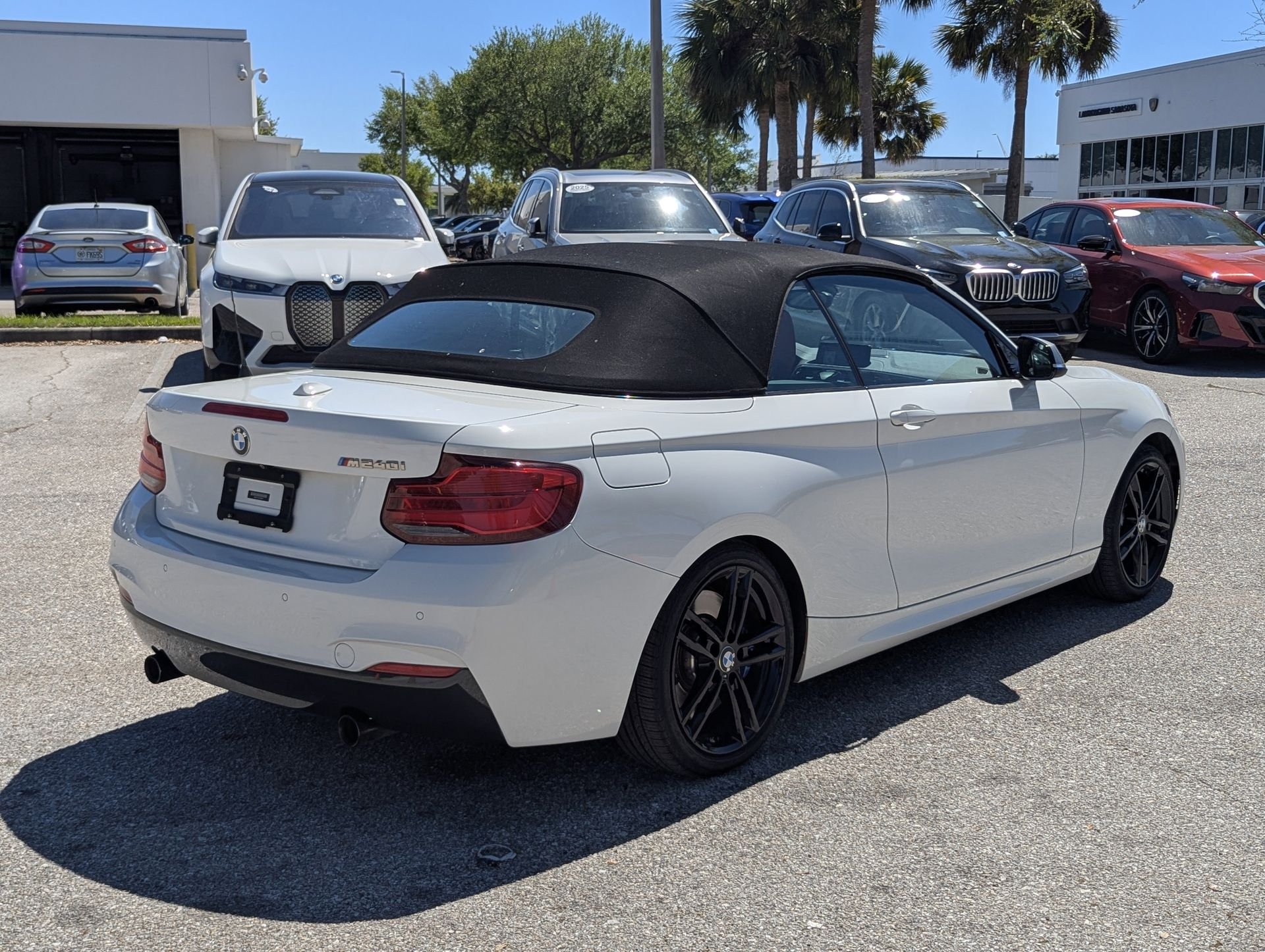 View vehicle photo 3