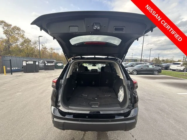 Used 2025 Black Nissan S image 22