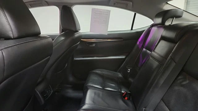 Used 2015 Silver Lexus 350 image 21