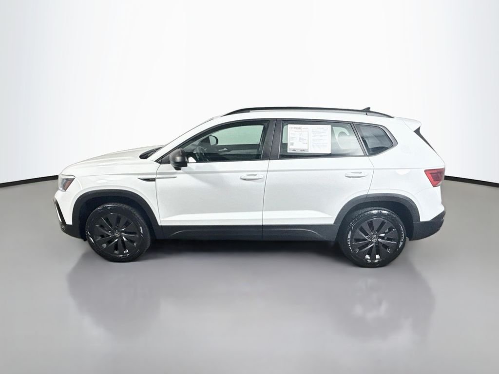 Used 2022 Pure White Volkswagen S image 4