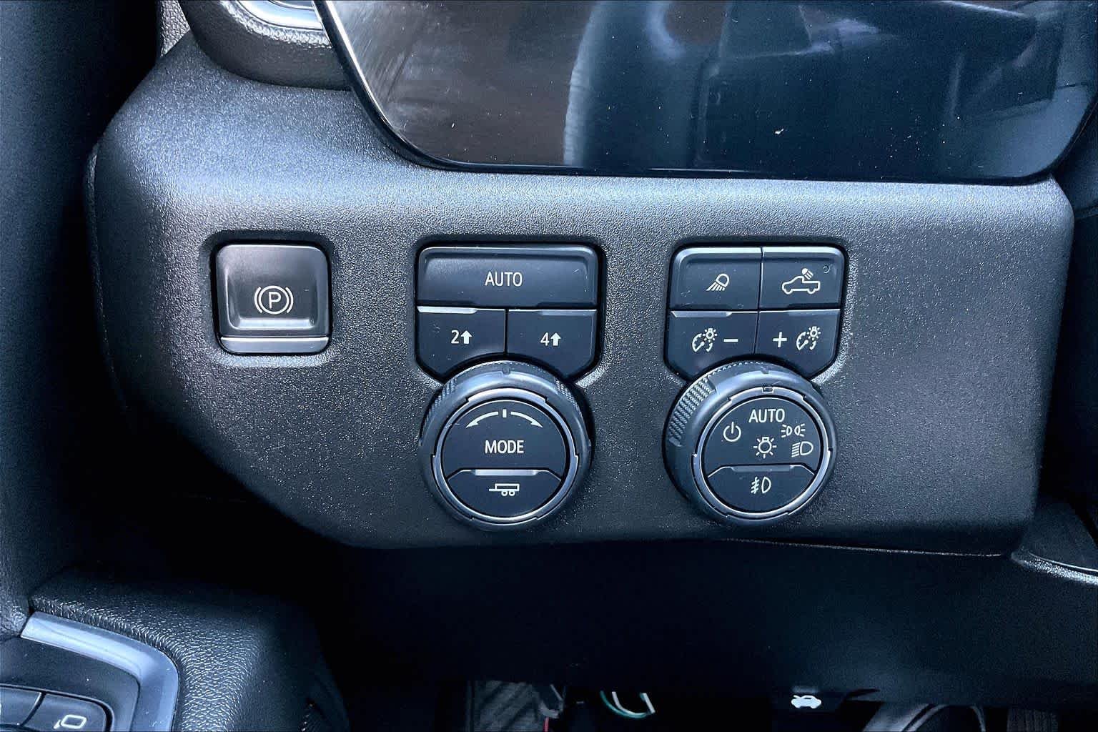 2024 Chevrolet Silverado 1500 LTZ - Photo 35