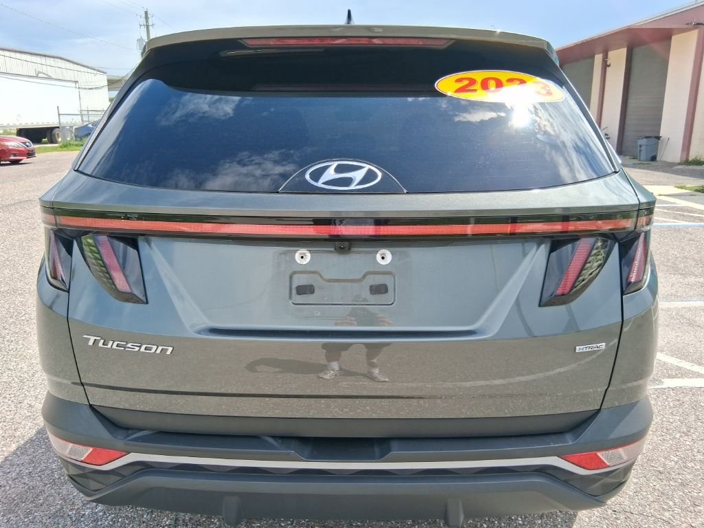 Used 2023 Gray Hyundai SEL image 4
