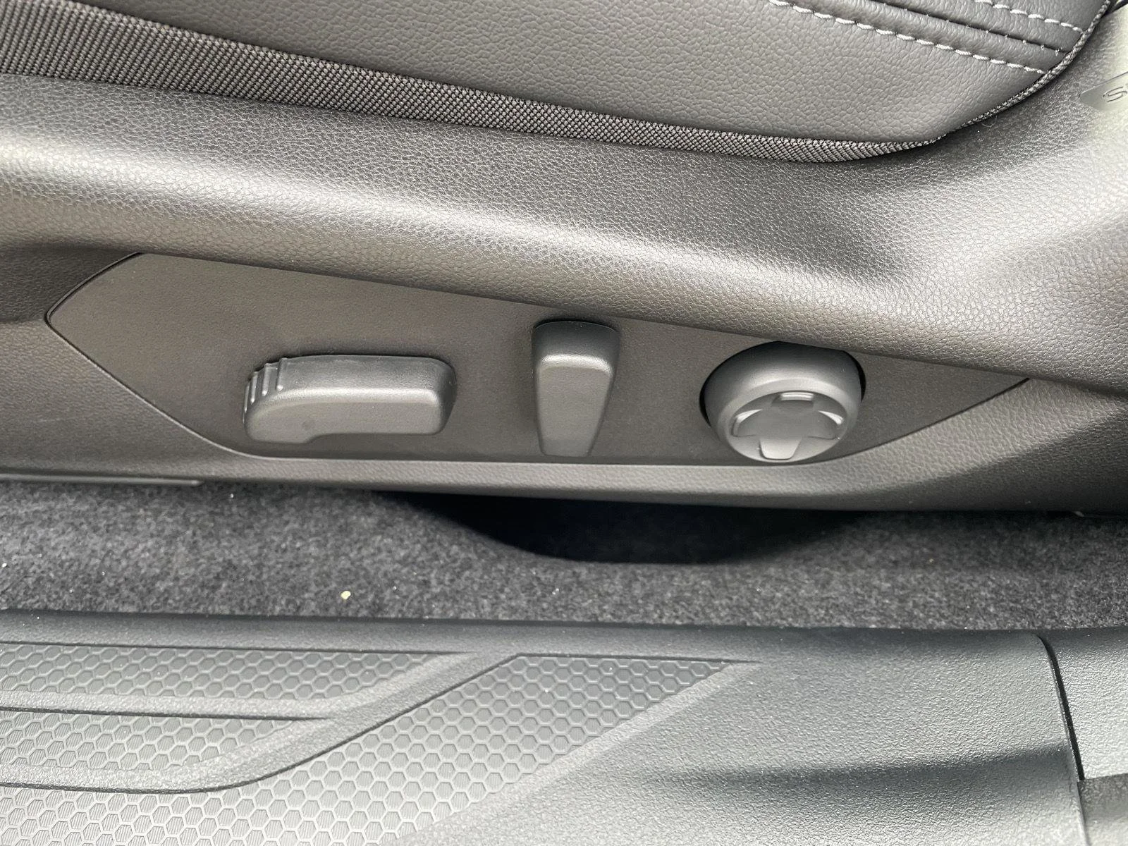 New 2026 Magnetite Gray Metallic Subaru Touring image 10