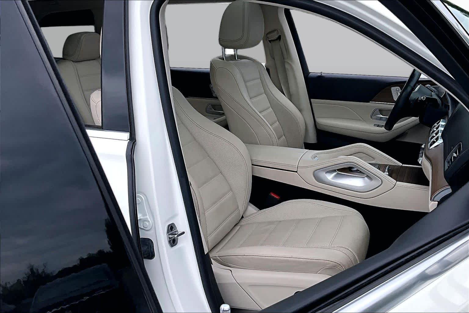 Used 2022 MANUFAKTUR Diamond White Bright Mercedes-Benz GLS 450 image 9