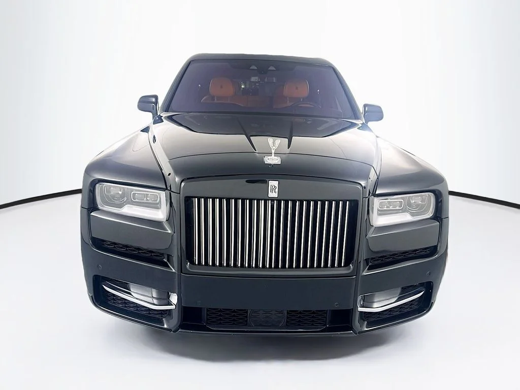 Used 2023 Black Diamond Rolls-Royce Base image 2