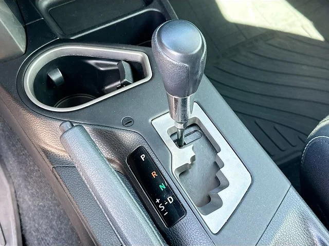 Used 2018 Gray Toyota XLE image 17