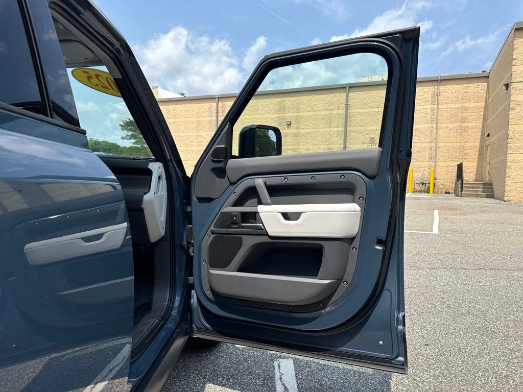 Certified Used 2025 Blue Land Rover S image 19