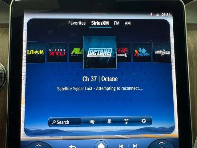 Certified Used 2026 Polar White Mercedes-Benz GLC 300 image 31