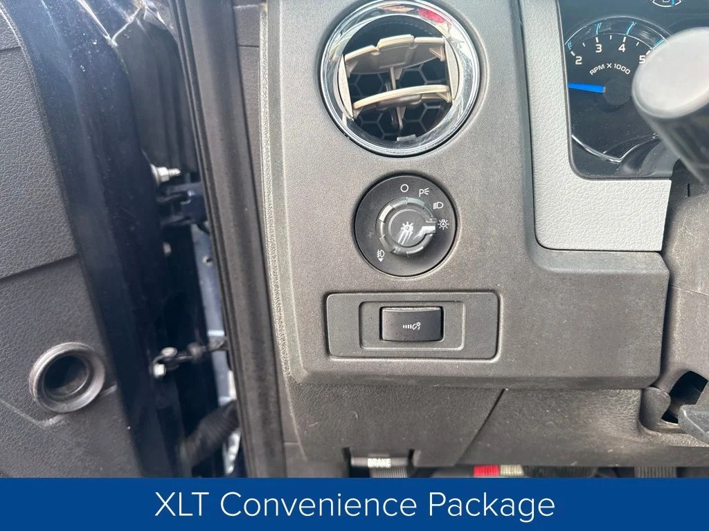 Used 2014 Blue Jeans Metallic Ford XLT image 13