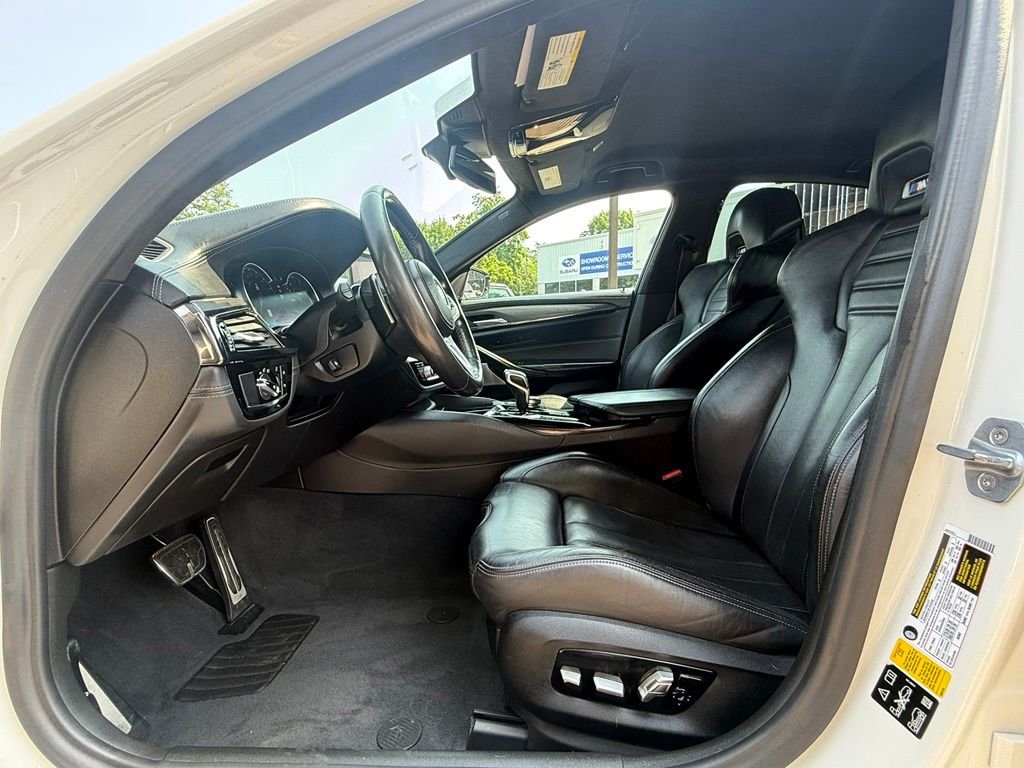 Used 2019 White BMW Competition image 27