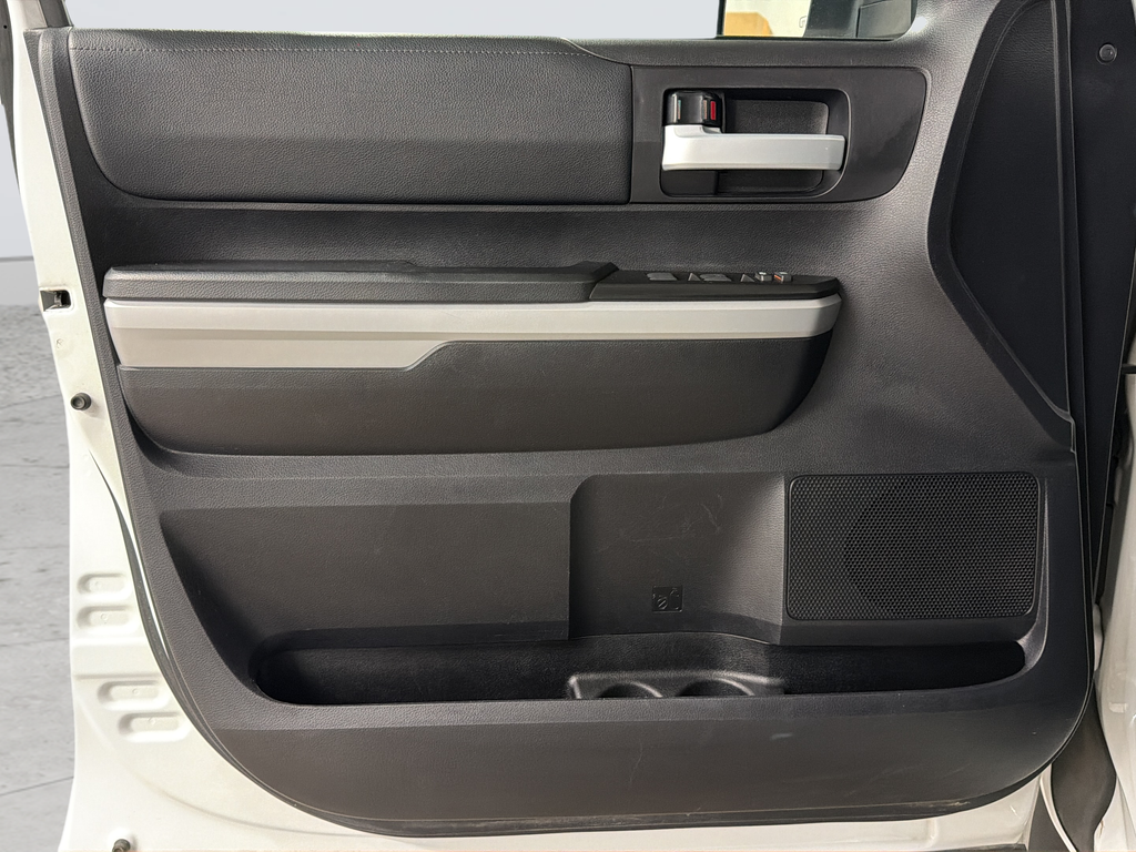 Used 2021 White Toyota SR5 image 12
