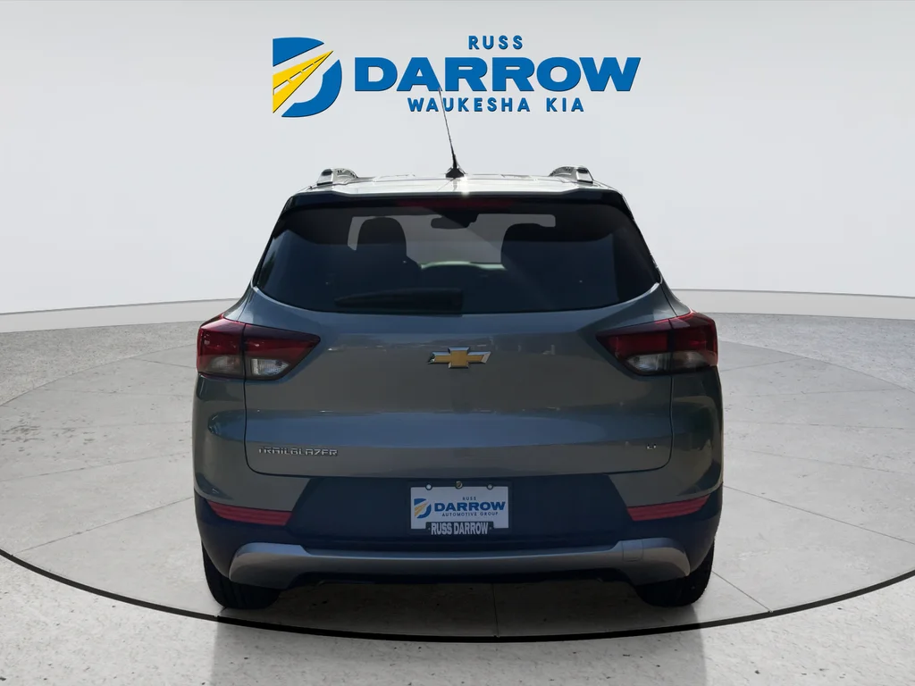 Used 2023 Gray Chevrolet LT image 4