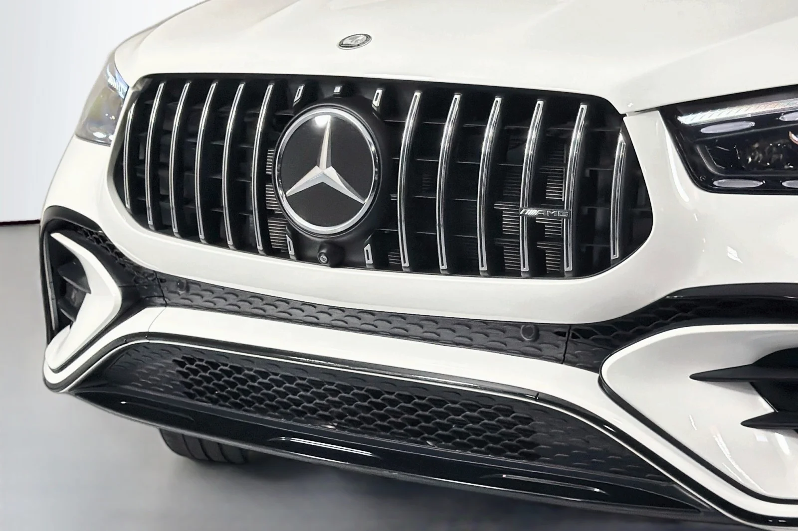 Certified Used 2025 Polar White Mercedes-Benz AMG® 53 image 14