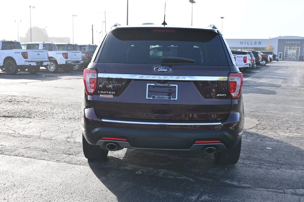 Used 2019 Burgundy Ford Limited image 10