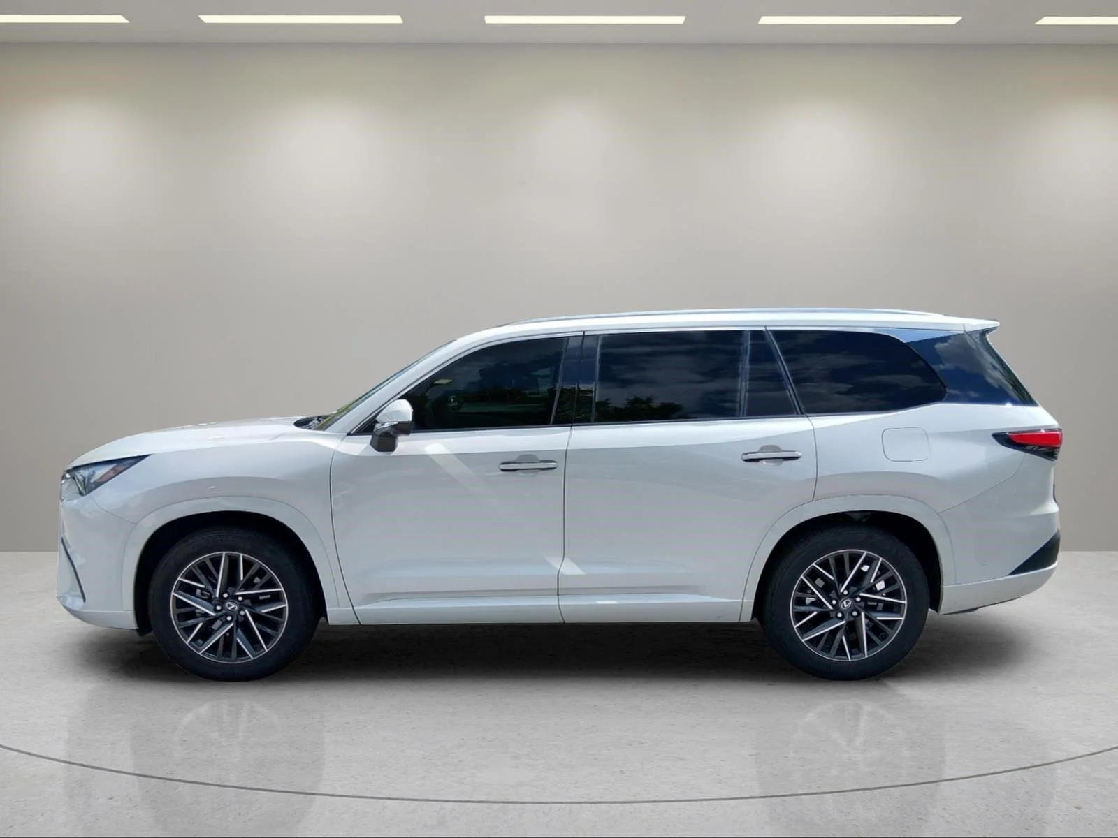 Used 2025 Wind Chill Pearl Lexus TX 350 Premium image 2