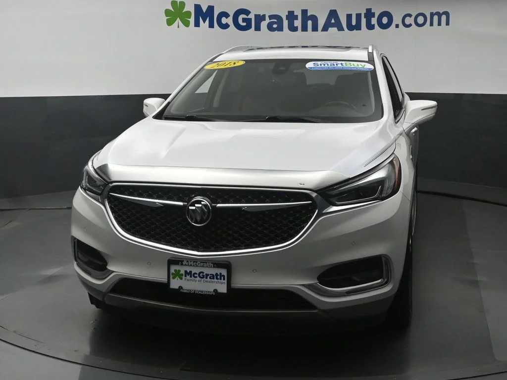 Used 2018 White Buick Avenir image 6