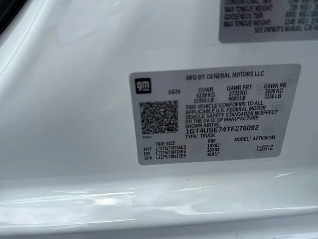New 2026 Summit White GMC Pro image 31