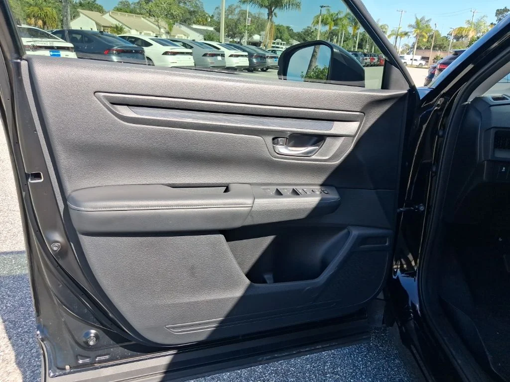Used 2024  Honda LX image 19