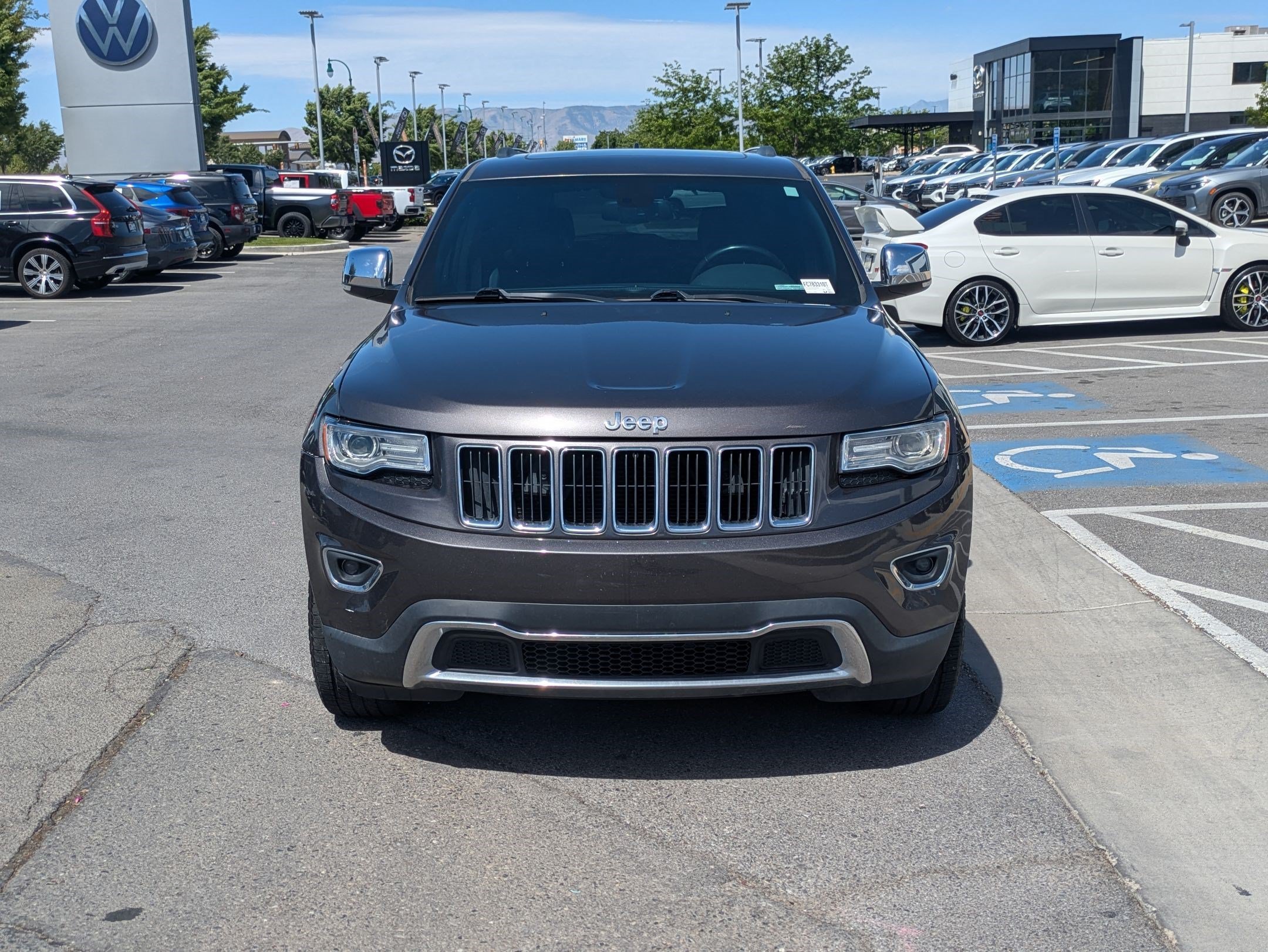 Used 2015 Granite Crystal Metallic Clearcoat Jeep Limited image 8