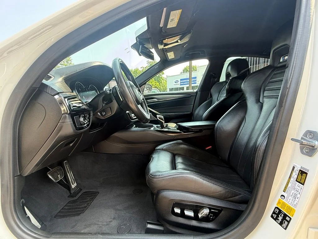 Used 2019 White BMW Competition image 27