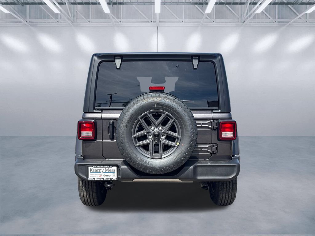 New 2026 Granite Crystal Metallic Clearcoat Jeep Sport S image 4