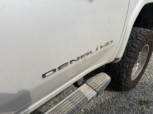 Used 2024 White GMC Denali image 9