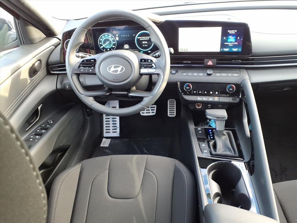 2026 Hyundai Elantra Hybrid SEL Sport photo 3