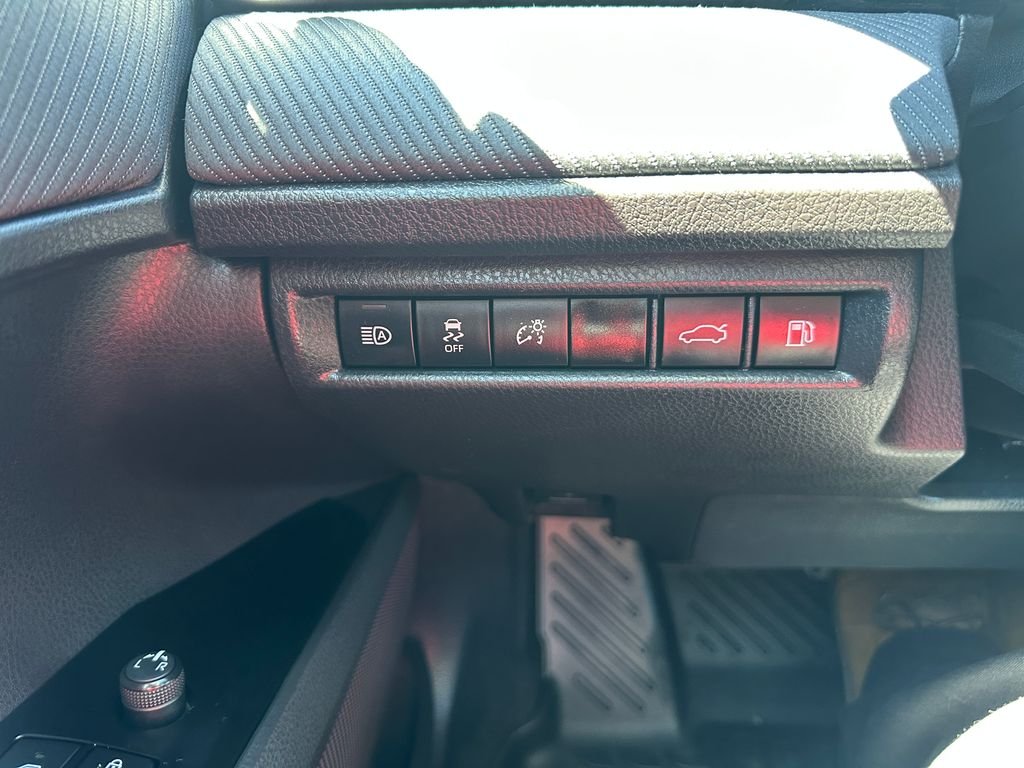Used 2025 Ice Toyota SE image 22