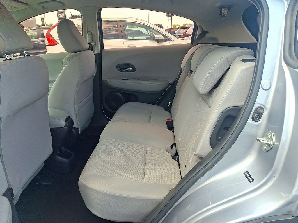 2017 Honda HR-V LX - Photo 10