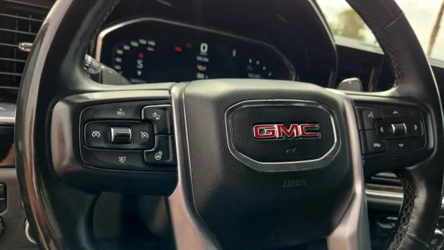 Used 2023 Black GMC Elevation image 10