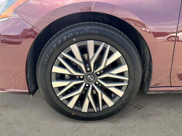 Used 2024 Red Nissan 2.5 SV image 14