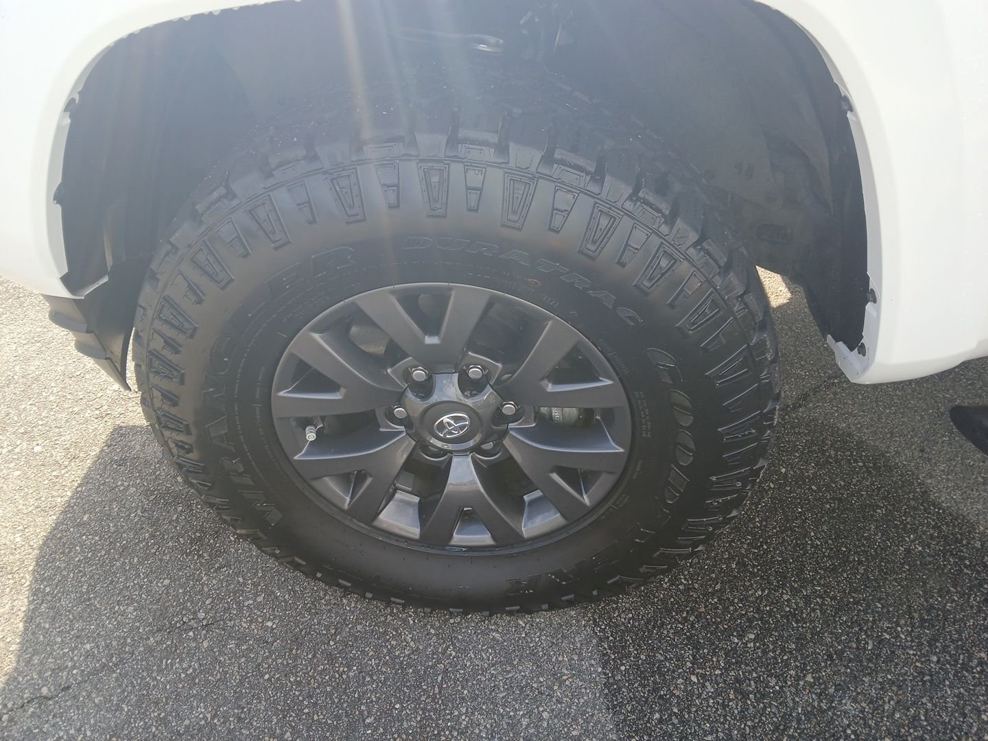 Used 2023 Ice Toyota SR5 image 7