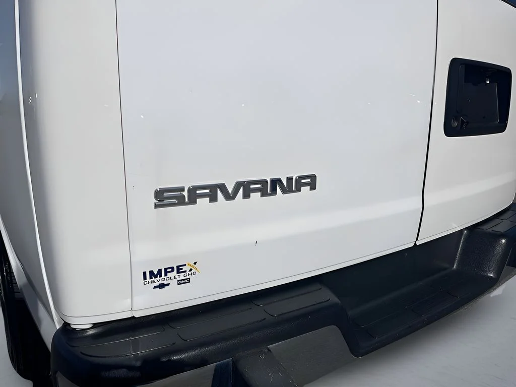 Used 2023 White GMC Work Van image 26
